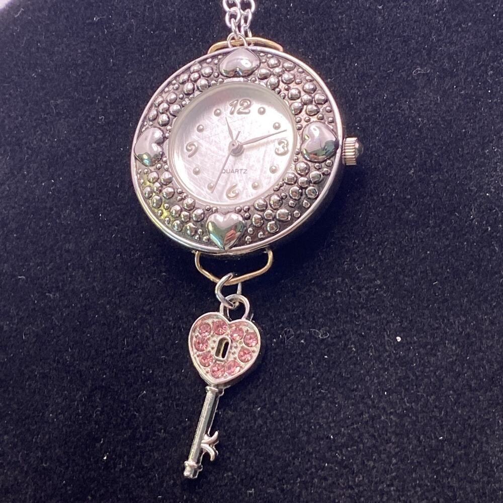 Avon Custom Womens Silver Watch Necklace Heart Key New Battery